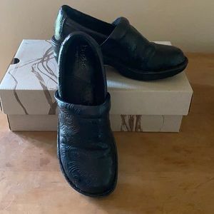 B.O.C Born Concept Black Peggy Slip On Clogs SZ 8